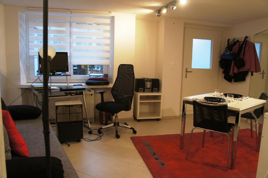 Studio-Appartment Horgen Phòng bức ảnh